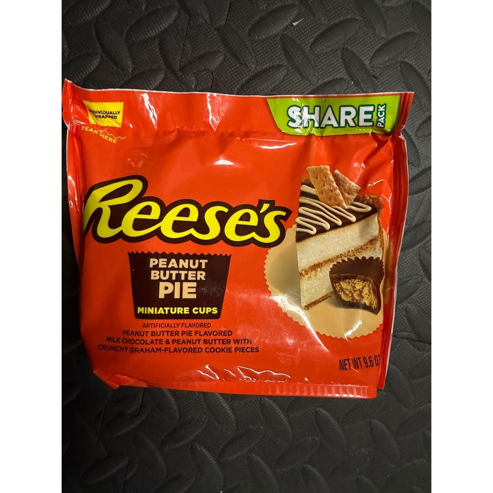 Reese's Peanut‎ Butter Pie Miniature Cups 9.6 oz Share Pack Limited Edition 5/26
